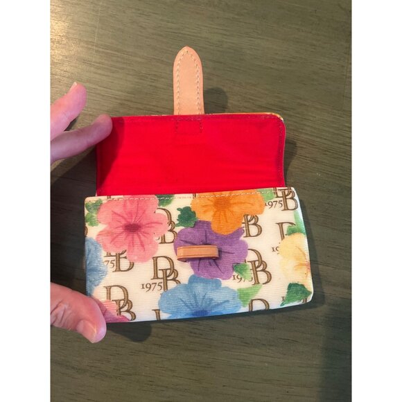 Dooney & Bourke Floral Canvas Card Holder Wallet With Red Interior - Picture 2 of 7